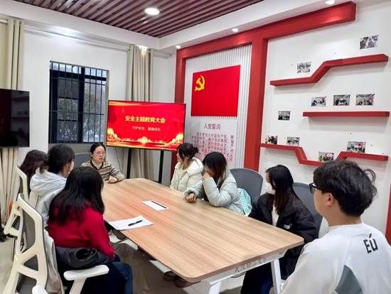 https://mmbiz.qpic.cn/mmbiz_jpg/CUthsgwcAfrEycM6J5bFOBLMhceqVWr7hriaqrd0rulUph0TYOjCy13mR3svOdRQibaQLr7JI9dIicdIjzw6dAUuQ/640?wx_fmt=jpeg&from=appmsg&wxfrom=13&tp=wxpic